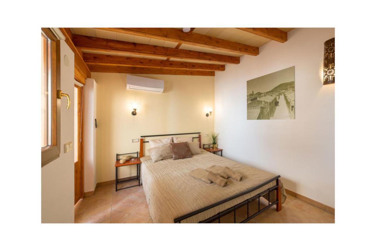 Boutique Hostal "Born53" Im Stadtkern Von Llucmajor, Mallorca Aparthotel Llucmajor  Ngoại thất bức ảnh